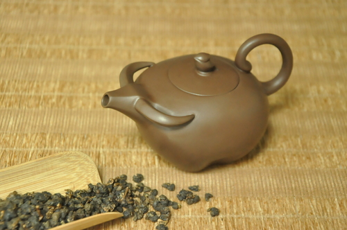 耕心（牛）壺<br>THE CHLTIVATING HEART OX TEA POT  |茶商品|紫砂茶具|單品
